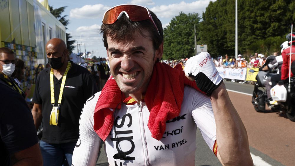 Ion Izagirre single-handedly won the Tour de France stage in the middle of the mountain