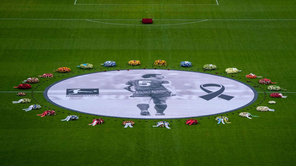 Thousands gathered at Bayern Munich stadium for Franz Beckenbauer’s memorial service