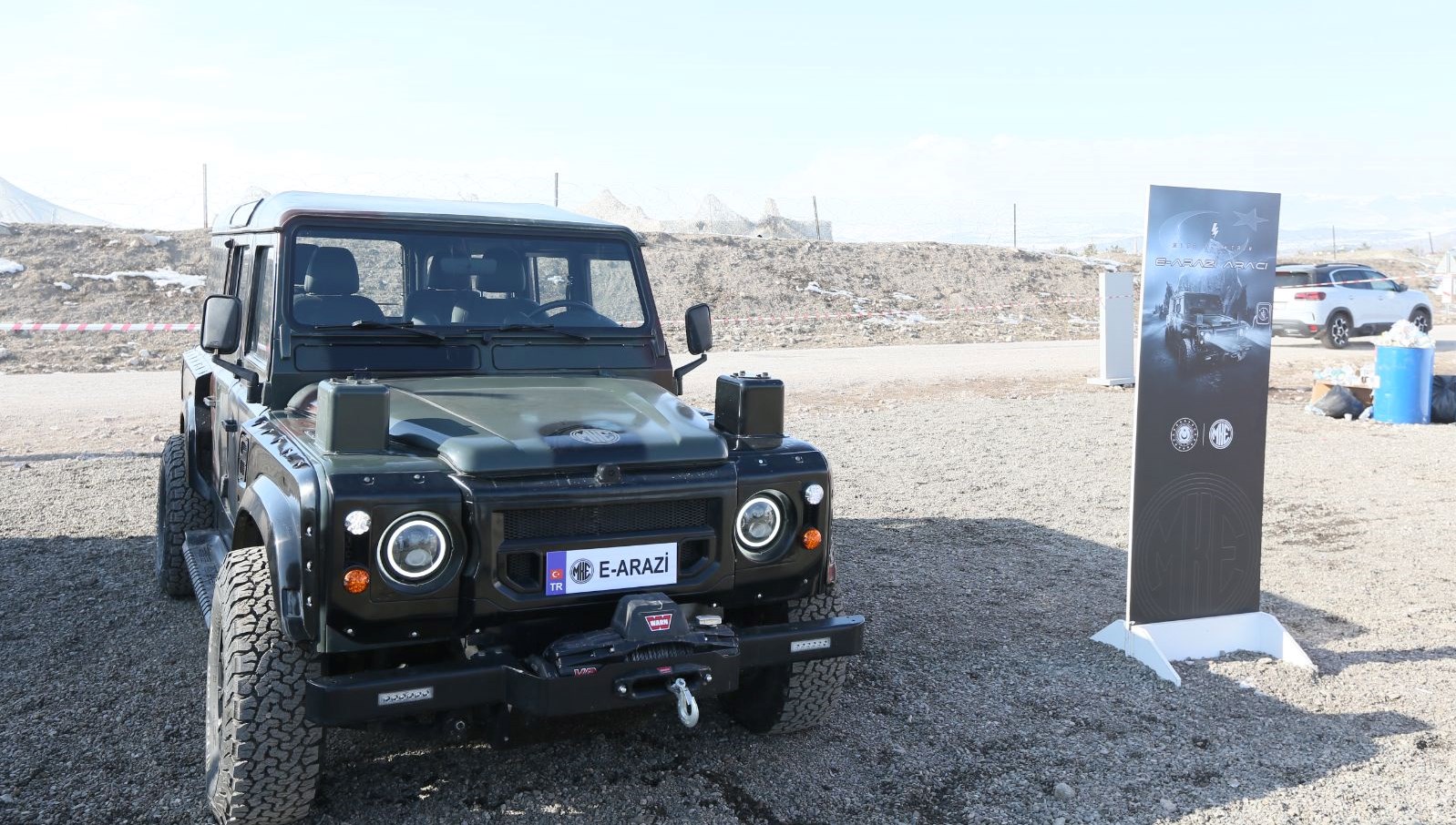 MKE Land Rover’i elektrikli yaptı yere çıkacak