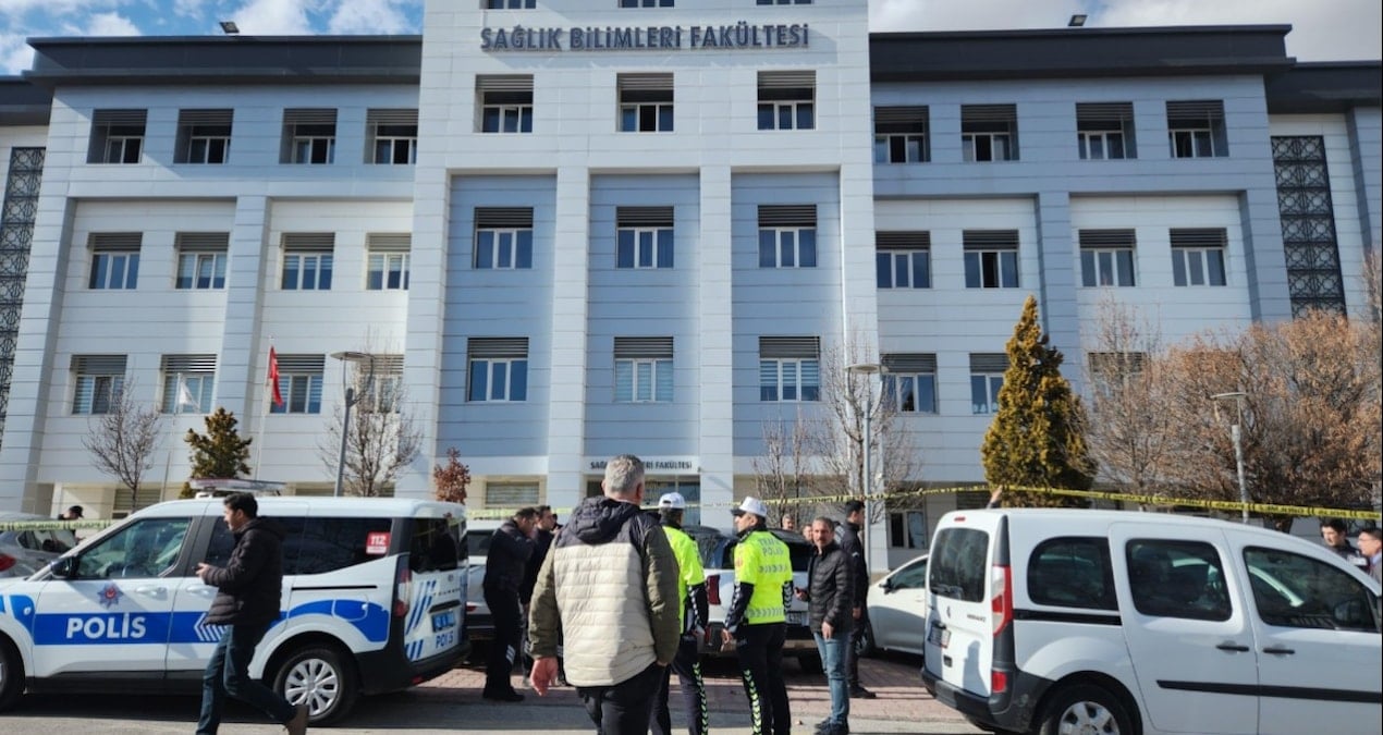 ÖKRENCI, DEEKAN YARDMCISAN VURMAHUSTU: YENI DETAYLAR ORTAYA ÇUKTI