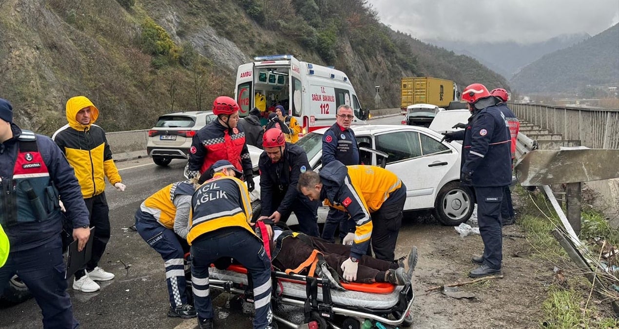 Sakarya’da trafik dehşeti bir kehi Öldü