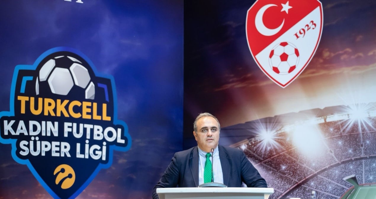 Ural Akez, Türk Futbolunun Rönnggeni Çekti