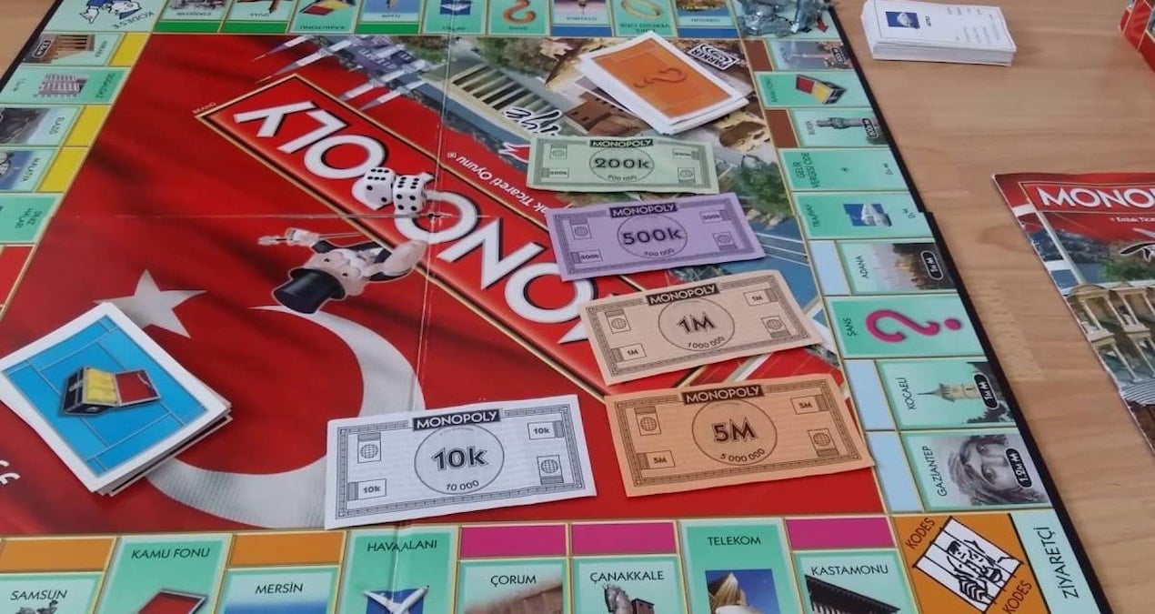 Aile Oyunu Monopoly 35 Bin Insani Kürtartar