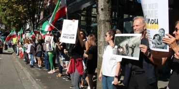 Iran8217da-Yuz-Binler-Hamaney-Destekcisi-Sokaklara-Dokuldu-featured