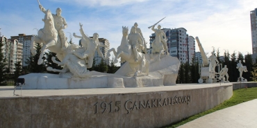 Zelenski8217den-Korfez-Turu-Milyarlarca-Dolarlik-Yatirim-Anlasmalari-Imzalandi-featured