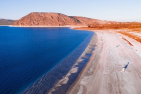 Akdeniz8217i-Kaplayan-Col-Tozlari-Turkiye8217de-4-Il-Kahverengiye-Burundu-featured