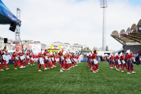 Bakan-Ersoy-Gorkem-Sevindik8217i-Agirladi-8216Nisan-Aksami8217-Filmi-Desteklendi-featured