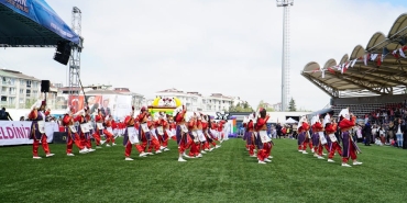 Bakan-Ersoy-Gorkem-Sevindik8217i-Agirladi-8216Nisan-Aksami8217-Filmi-Desteklendi-featured