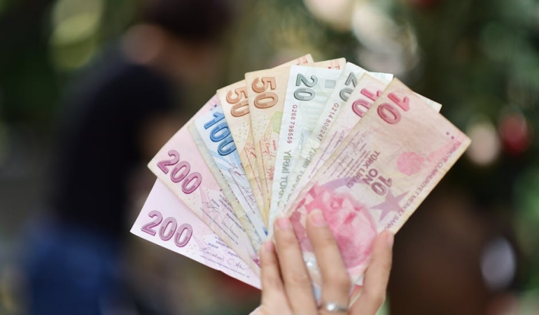 Hakemlik-Kariyerine-Veda-Etmisti-Deniz-Coban-Emlakta-Servet-Kazaniyor-featured