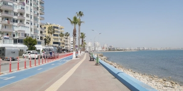 Mersin8217de-Bomba-Iddiasi-Sehirde-Panige-Yol-Acti-Bolge-Tahliye-Edildi-featured