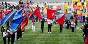 TBMM8217de-Yogun-Hafta-Dogum-Izni-ve-Sosyal-Medya-Duzenlemesi-Gundemde-featured